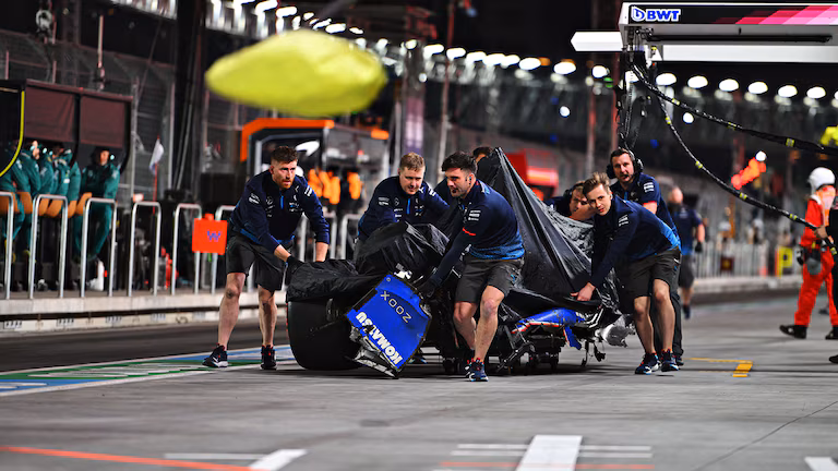 Franco Colapinto tuvo un duro accidente en la clasificación del GP de Las Vegas de Fórmula 1