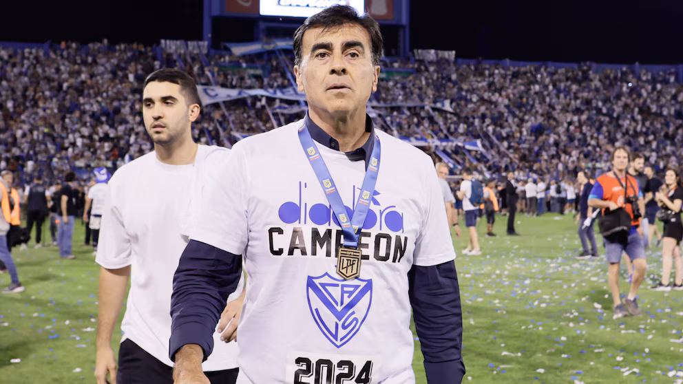 Crisis en el campeón: Gustavo Quinteros no seguirá como DT