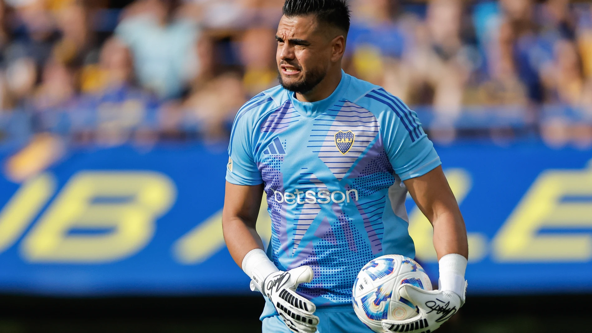 Chiquito Romero deberá operarse en la rodilla y se bajó de la pretemporada de Boca