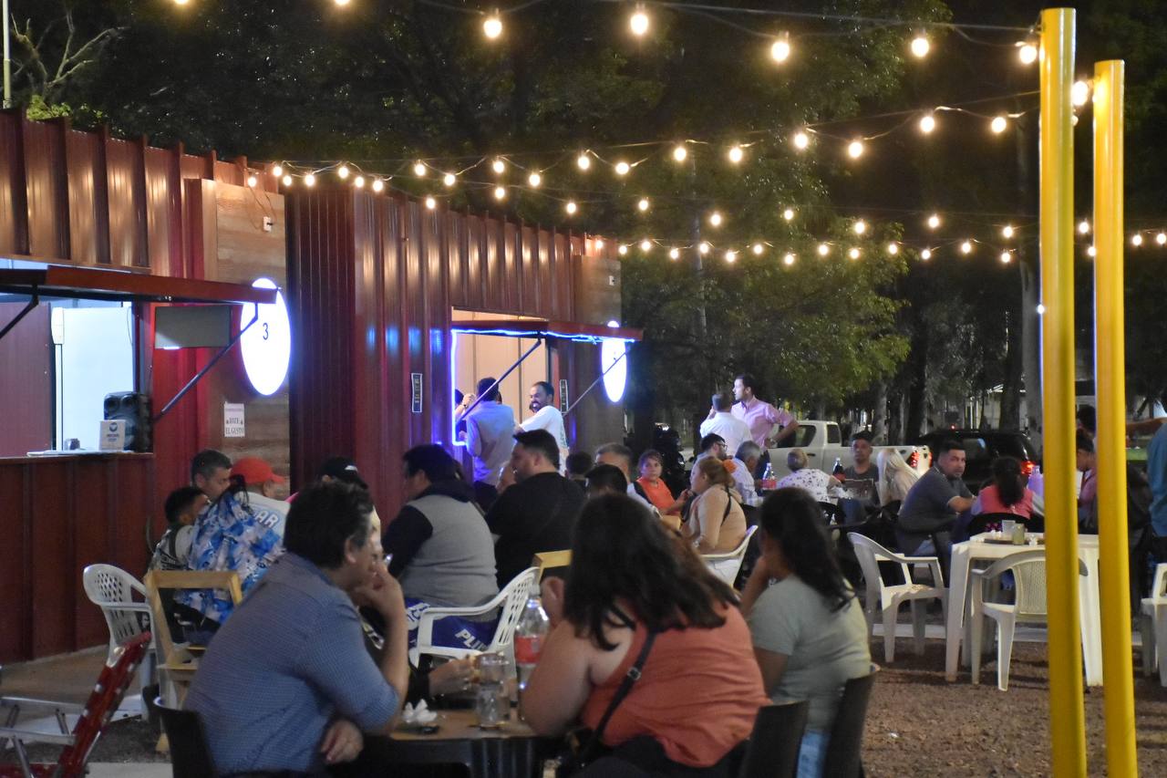 Apoyo a emprendedores: Tassano inauguró el nuevo Paseo Gastronómico en el Barrio San Gerónimo