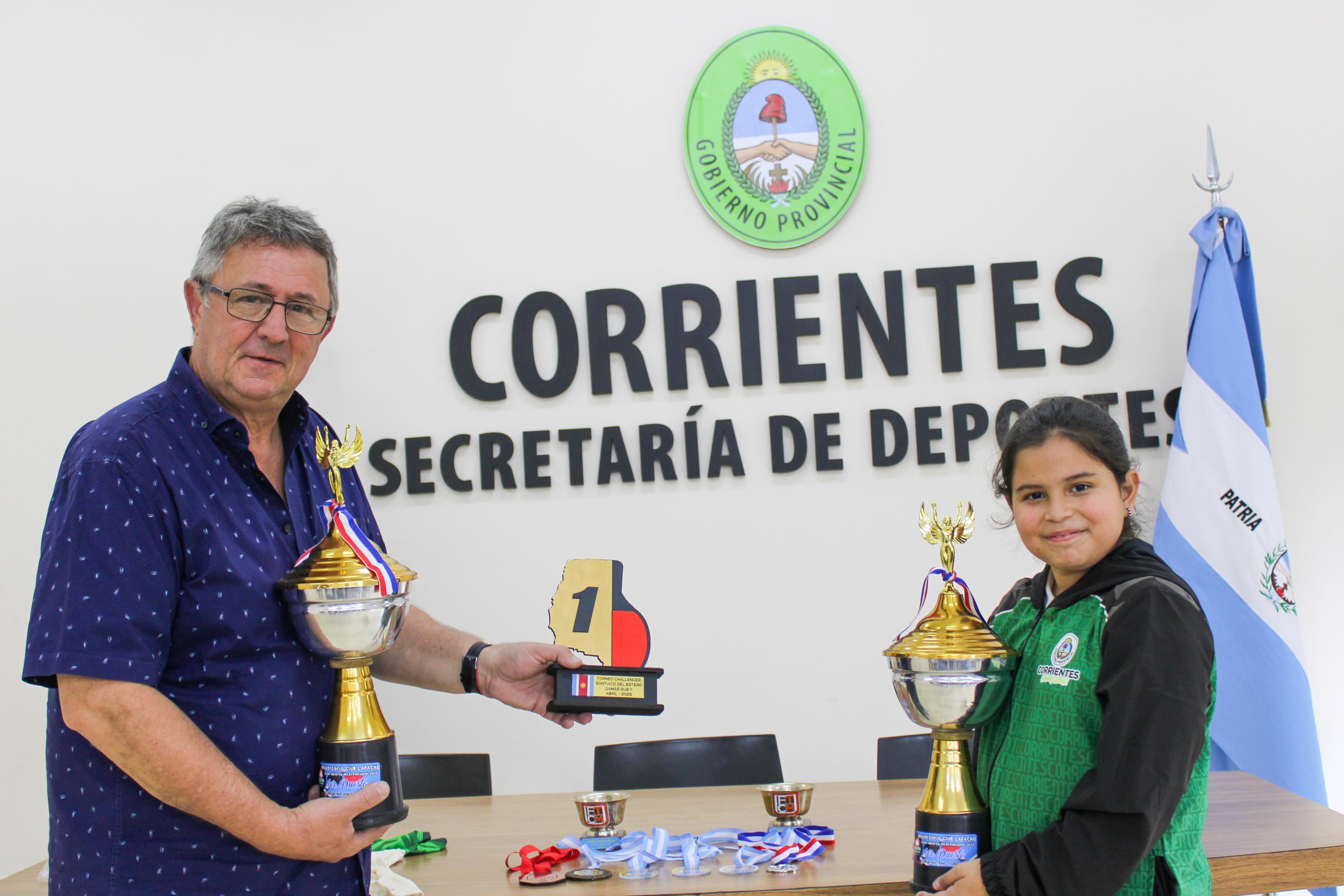 Terrile recibió a la joven promesa del tenis de mesa Anita Romero