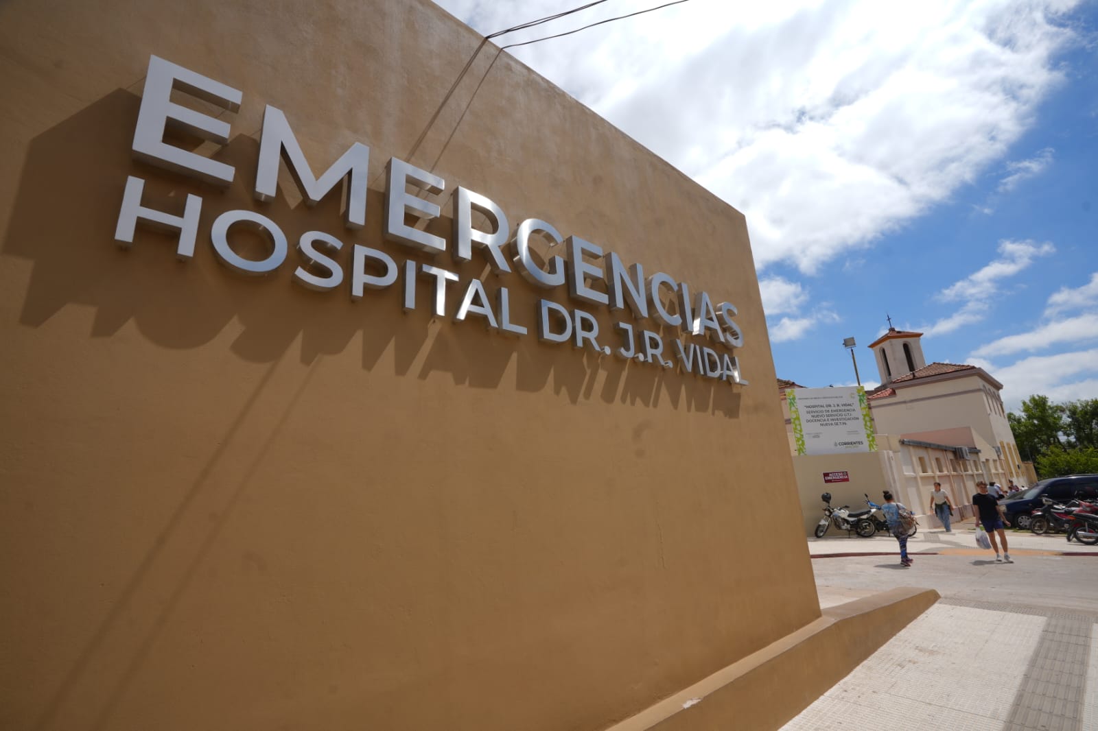 Más del 80% de las atenciones medicas se hacen en el sistema público