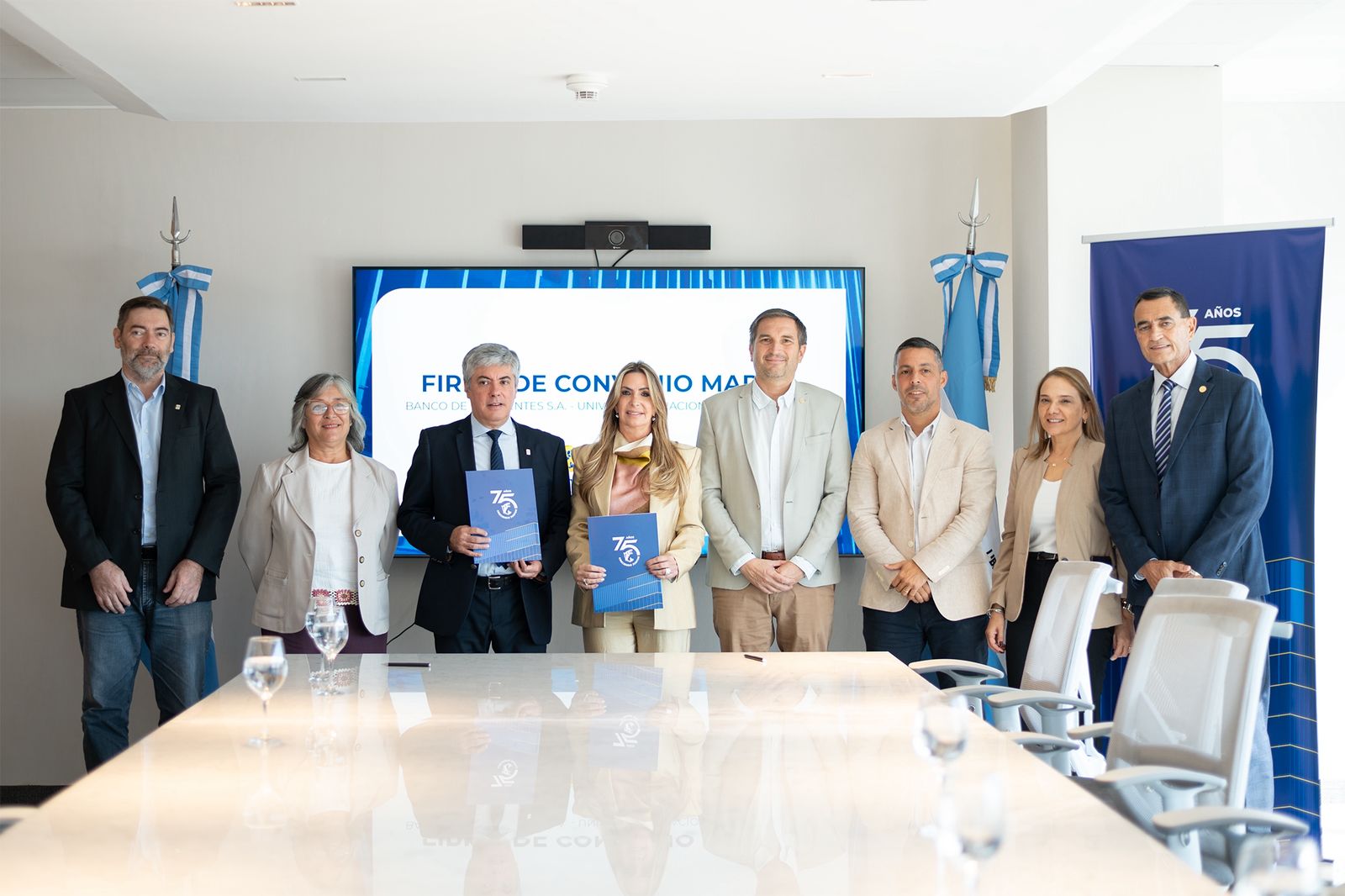 El BanCo y la UNNE sellan una alianza estratégica para fortalecer la educación, la innovación y el desarrollo tecnológico