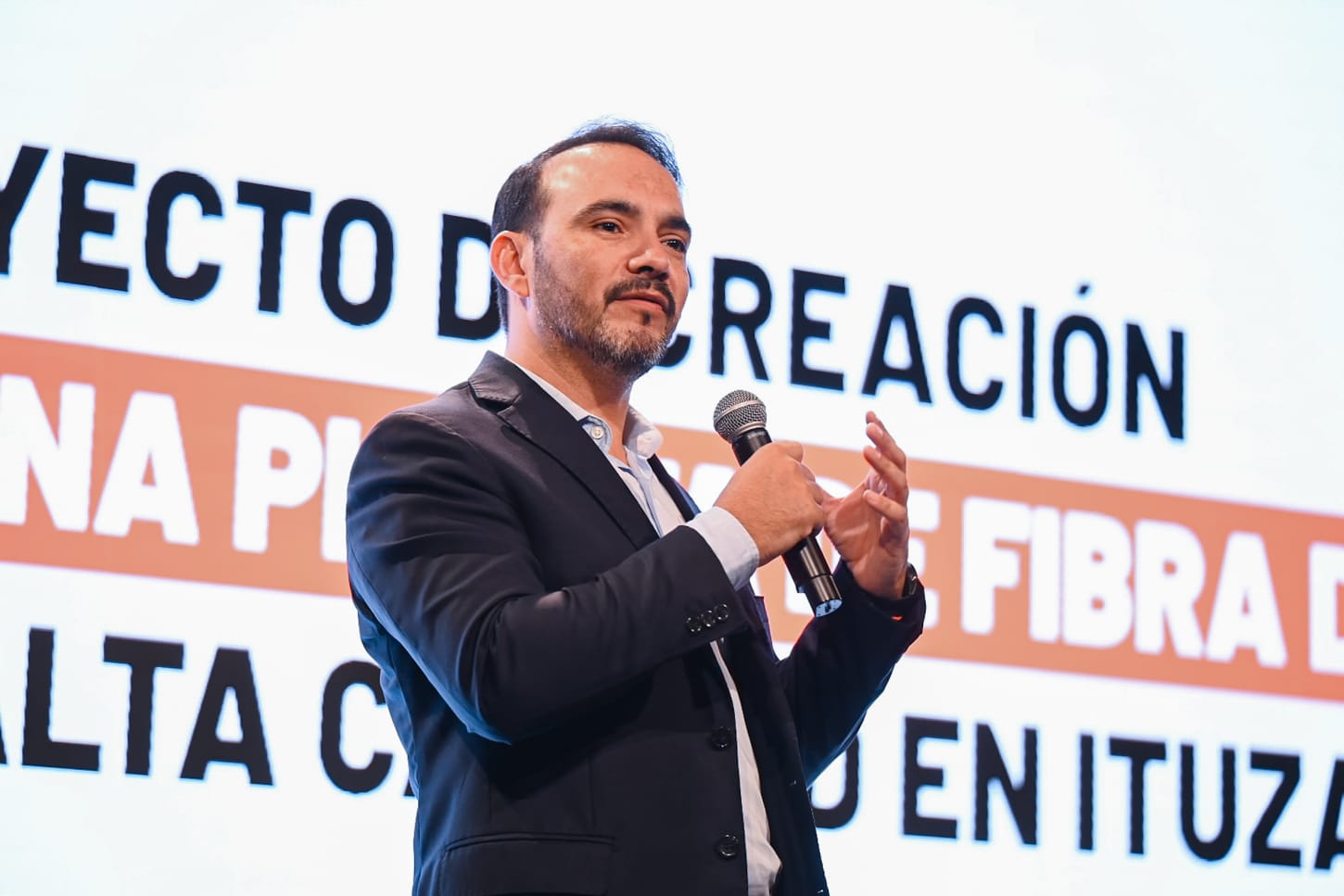 Valdés presentó ante cámaras empresariales el proyecto de la planta de fibra de pino de alta calidad   