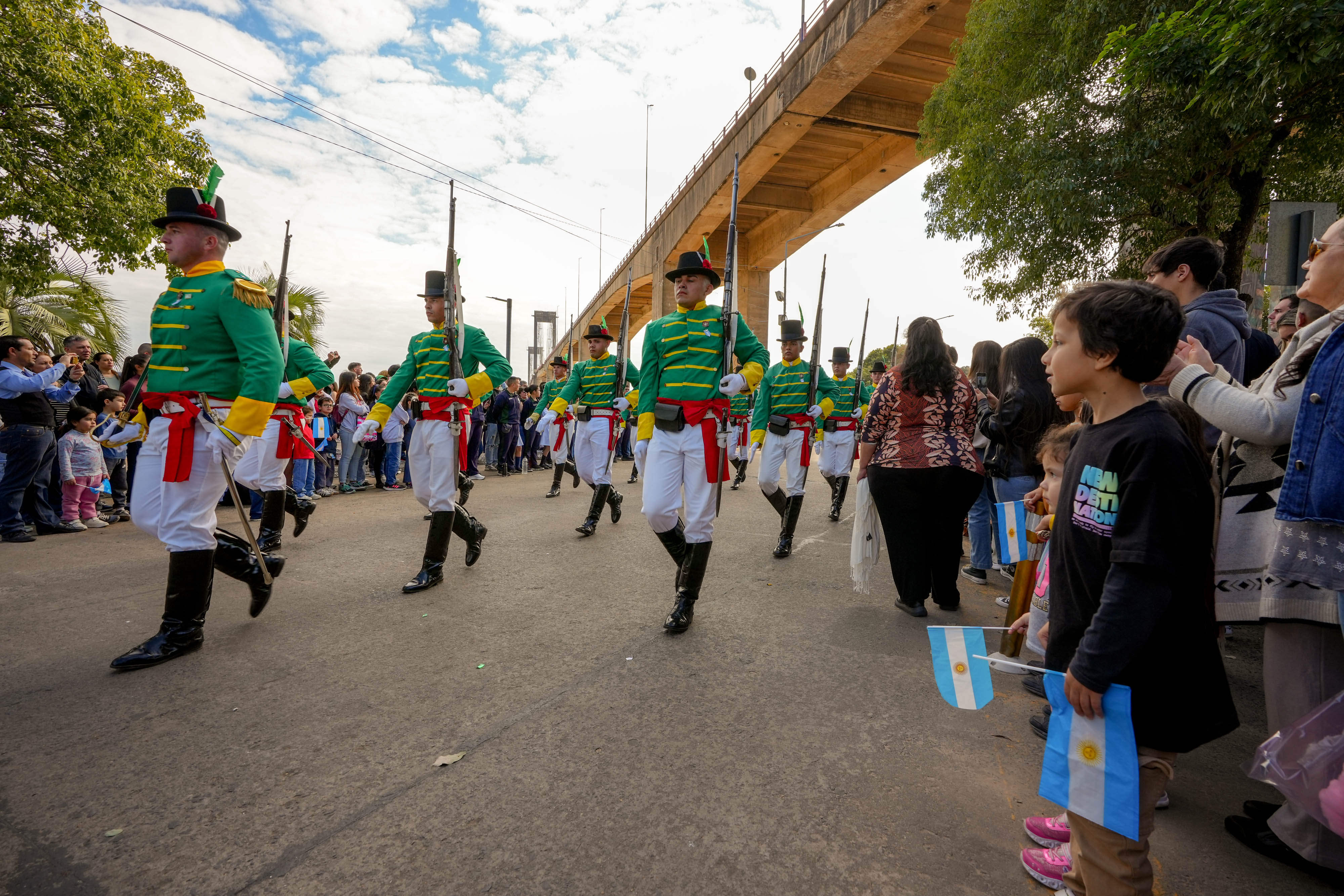 Cerca de 3.000 alumnos de escuelas primarias participarán del desfile del 25 de Mayo