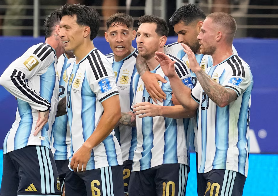 Messi se vistió de héroe: Argentina derrotó a Austria y aseguró su lugar en los 16avos de final