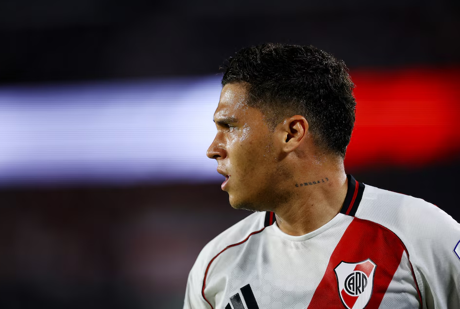Fin de ciclo: River oficializó la salida de Juanfer Quintero y le dedicó un emotivo mensaje